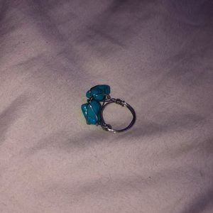 Turquoise stone wired ring